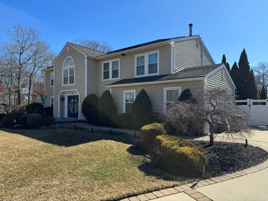 Backyard, Exterior, Facade, Cape Cod