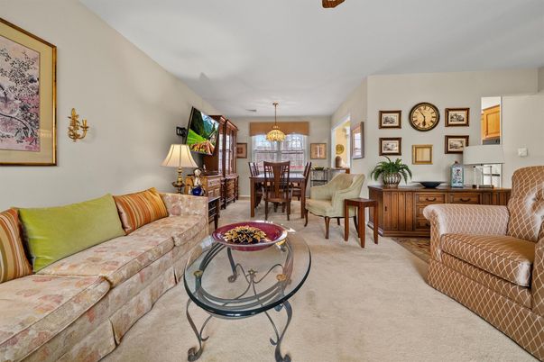 Chandelier, Dining room, Interior, Living room