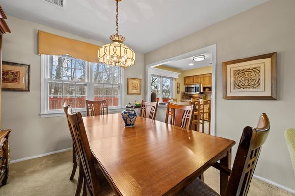 Chandelier, Dining room, Interior, Kitchen