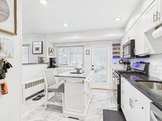 Dining room, Interior, Kitchen, Marble, Recessed Lighting