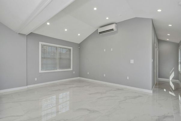 Empty room, Interior, Marble, Recessed Lighting