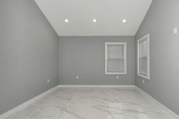 Empty room, Interior, Marble, Recessed Lighting