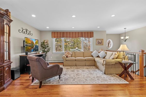 Chandelier, Interior, Living room, Recessed Lighting, Wood Texture Flooring