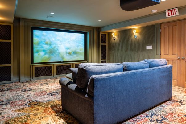Interior, Projection Screen, Recessed Lighting, Theatre Room