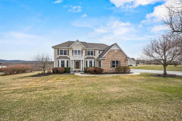 Backyard, Exterior, Facade, Brick Facade, Brick Traditional