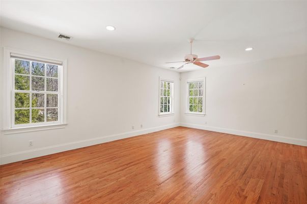 Empty room, Interior, Recessed Lighting, Wood Texture Flooring