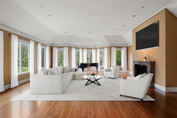 Fireplace, Interior, Living room, Piano, Recessed Lighting, Wood Texture Flooring