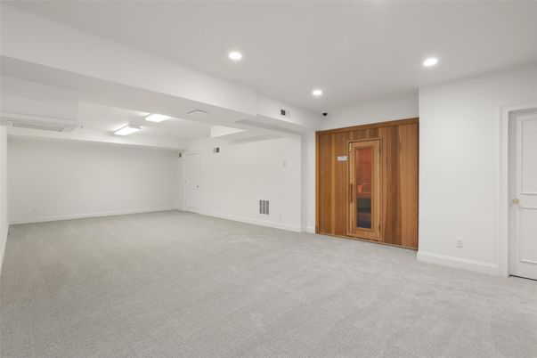 Empty room, Interior, Recessed Lighting