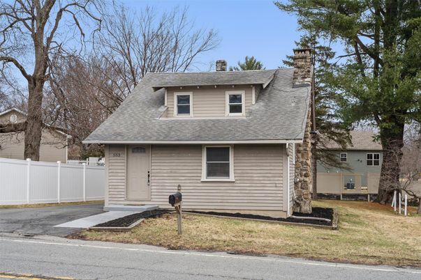 Exterior, Facade, Cape Cod