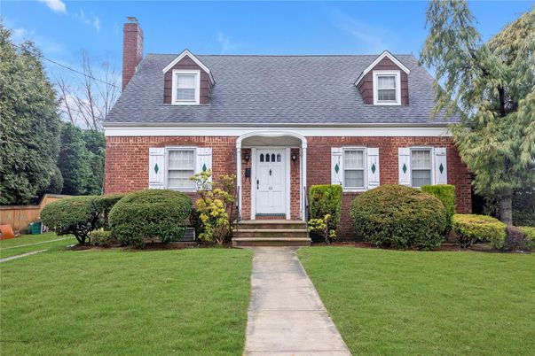 Exterior, Facade, Brick Facade, Cape Cod