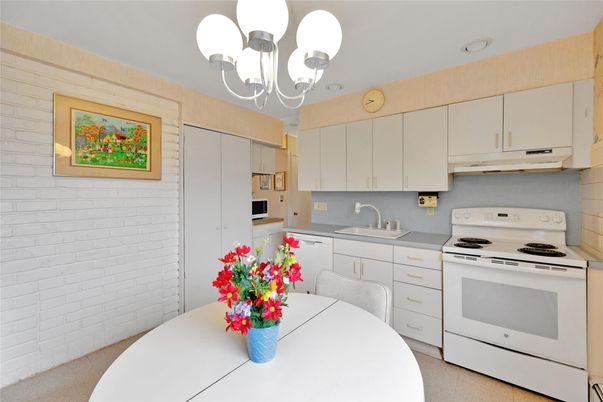 Chandelier, Interior, Kitchen