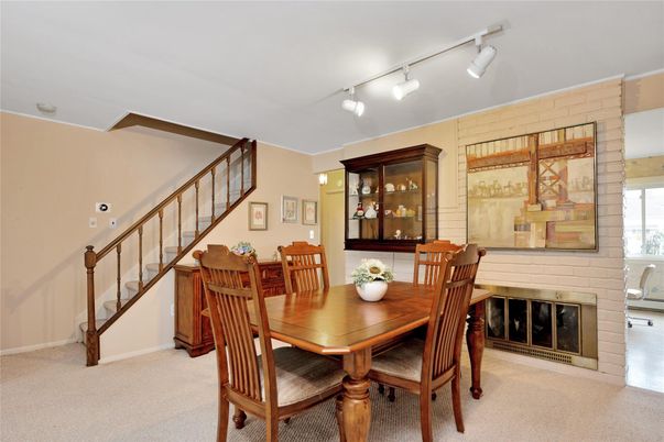 Dining room, Fireplace, Interior