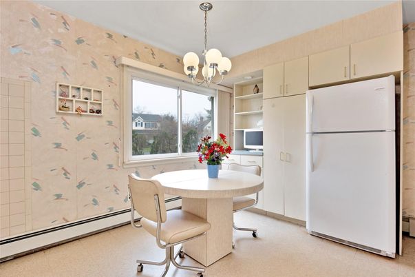 Chandelier, Dining room, Interior, Kitchen