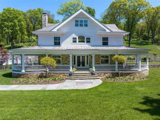 Backyard, Exterior, Facade, Farmhouse
