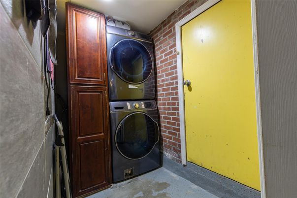 Interior, Stone Walls, Utility Closets, Washer