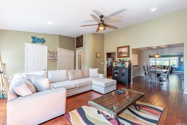 Dining room, Interior, Living room, Pendant Lights, Recessed Lighting, Wood Texture Flooring
