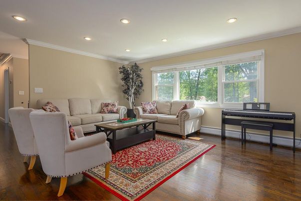 Interior, Living room, Piano, Recessed Lighting, Wood Texture Flooring
