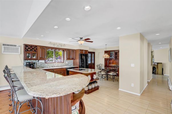 Dining room, Interior, Kitchen, Recessed Lighting