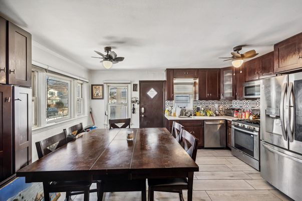 Dining room, Interior, Kitchen, Stainless Steel Appliances, Wood Texture Flooring