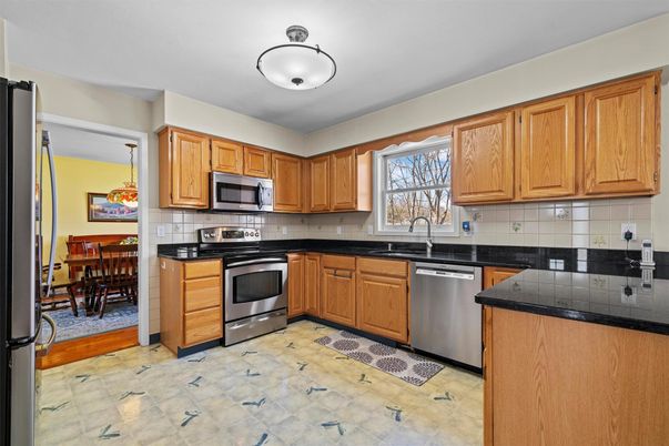 Dining room, Interior, Kitchen, Stainless Steel Appliances