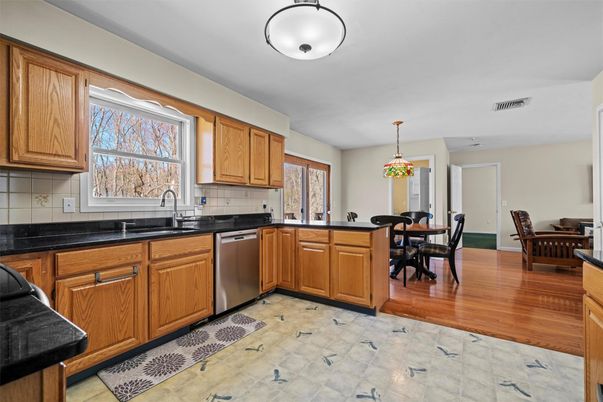 Dining room, Interior, Kitchen, Pendant Lights, Wood Texture Flooring