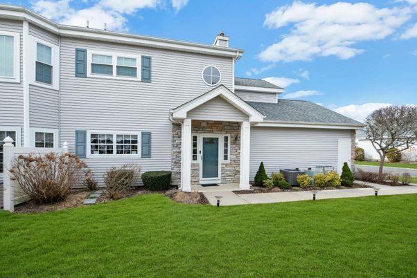 Exterior, Facade, Cape Cod