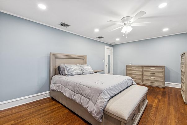Bedroom, Interior, Recessed Lighting, Wood Texture Flooring