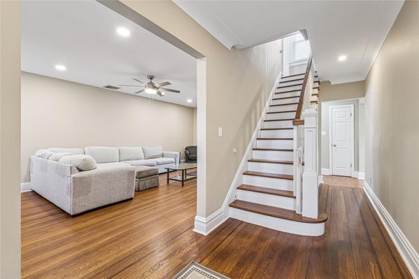 Interior, Living room, Recessed Lighting, Wood Texture Flooring