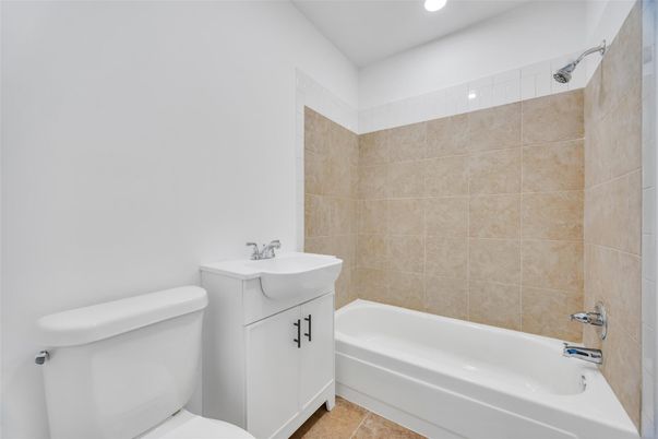 Bathroom, Interior, Recessed Lighting