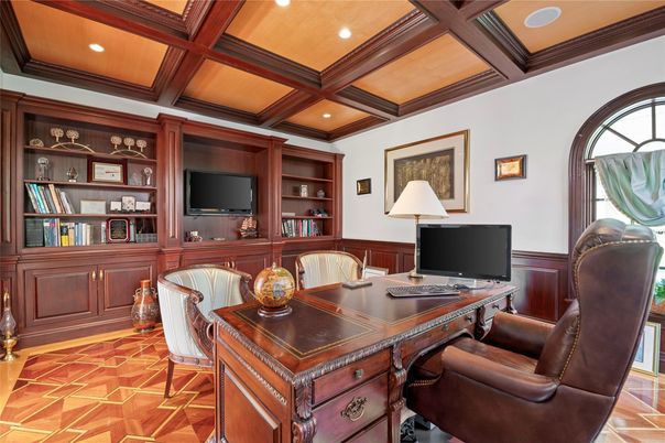 Home Office, Interior, Recessed Lighting, Wooden Beams, Wooden Ceilings, Wood Texture Flooring