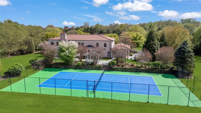 Exterior, Tennis Courts