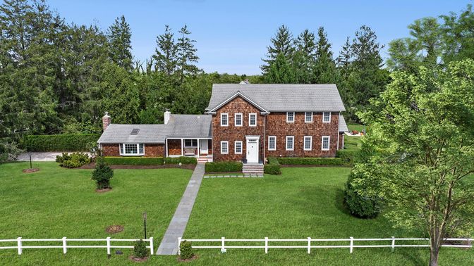 Exterior, Facade, Brick Facade, Brick Traditional