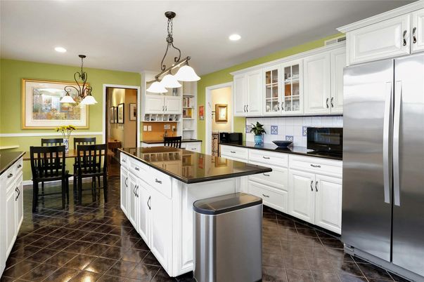 Dining room, Interior, Kitchen, Pendant Lights, Recessed Lighting, Stainless Steel Appliances