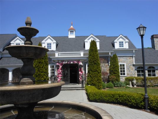 Exterior, Facade, French Provincial