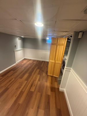 Empty room, Interior, Washer, Wood Texture Flooring
