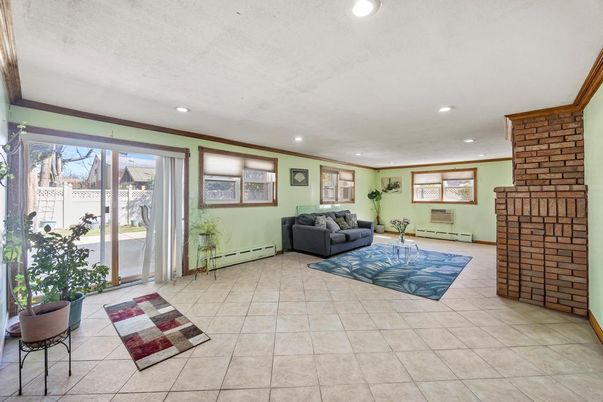 Fireplace, Interior, Living room, Recessed Lighting