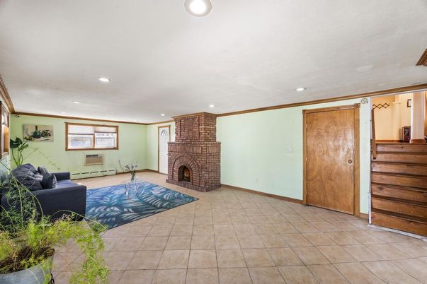 Fireplace, Interior, Living room, Recessed Lighting