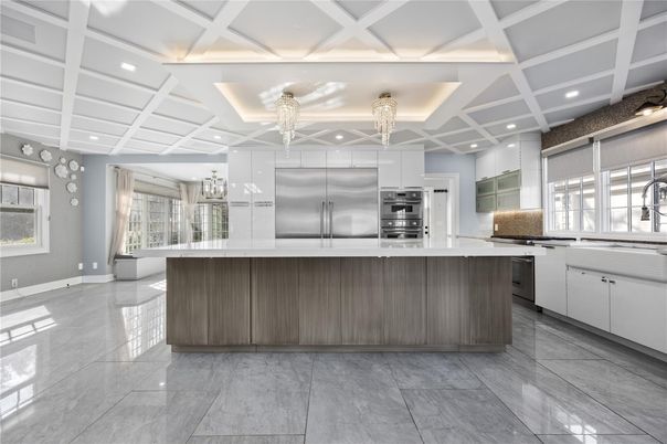 Chandelier, Interior, Kitchen, Recessed Lighting, Stainless Steel Appliances
