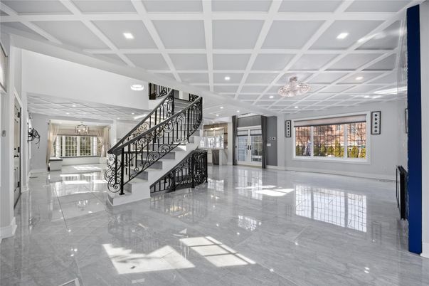 Chandelier, Empty room, Interior, Recessed Lighting