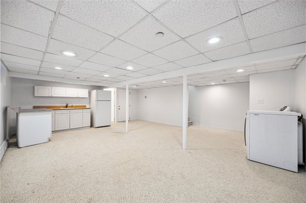 Empty room, Interior, Recessed Lighting, Washer