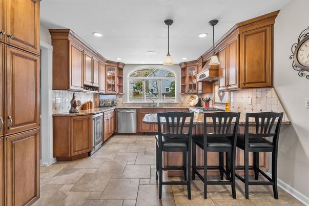 Interior, Kitchen, Pendant Lights, Recessed Lighting, Stainless Steel Appliances