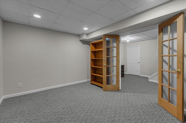 Empty room, Interior, Recessed Lighting