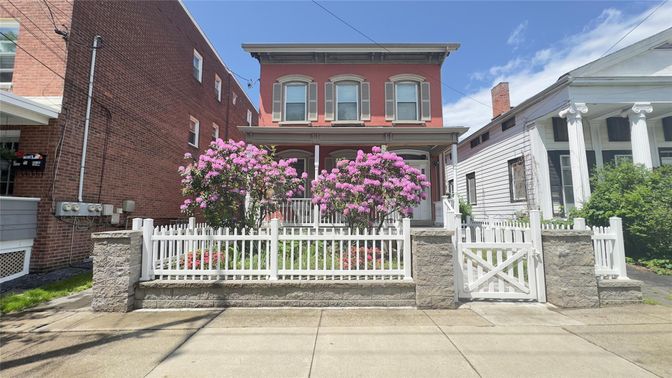 Exterior, Facade, Brick Facade, Queen Anne Victorian