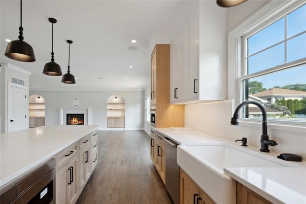 Fireplace, Interior, Kitchen, Pendant Lights, Recessed Lighting, Wood Texture Flooring
