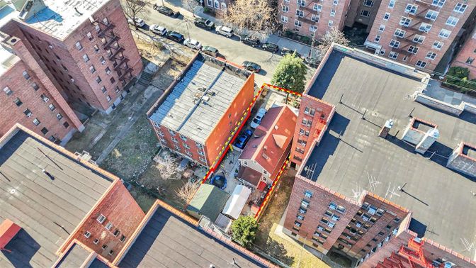 Exterior, Drone