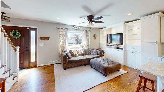 Interior, Living room, Recessed Lighting, Wood Texture Flooring