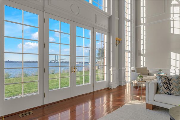 Interior, Sun Room, Water, Wood Texture Flooring
