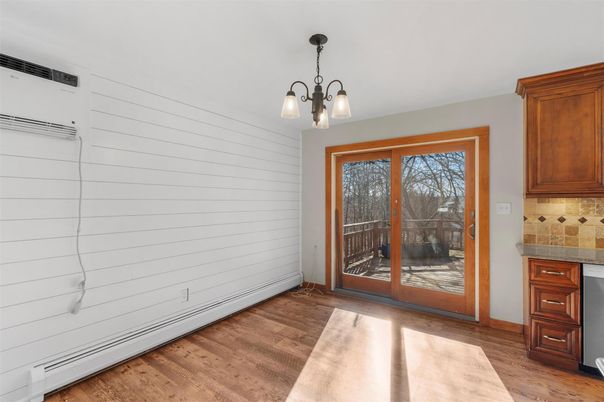 Empty room, Interior, Pendant Lights, Wood Texture Flooring