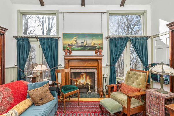 Fireplace, Interior, Living room