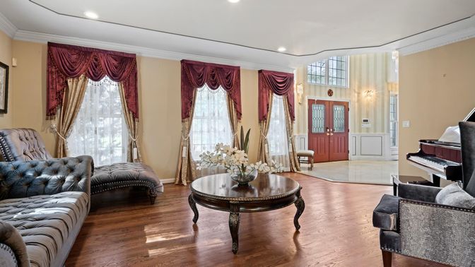 Interior, Piano, Recessed Lighting, Wood Texture Flooring